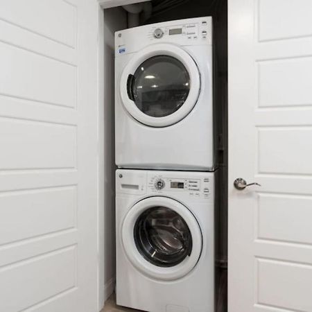 Downtown Indy Private Room - Shared Индианаполис Екстериор снимка