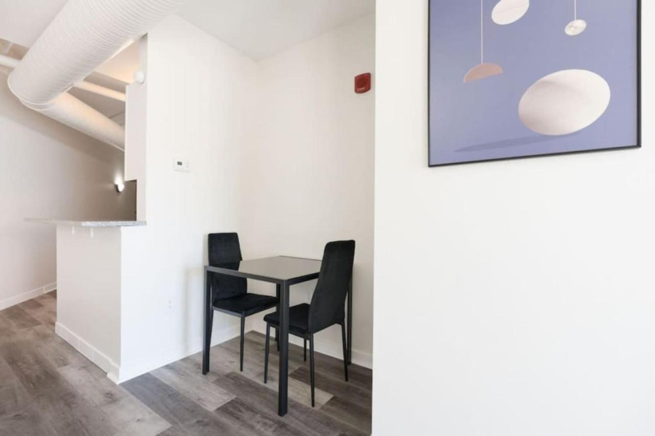 Downtown Indy Private Room - Shared Индианаполис Екстериор снимка