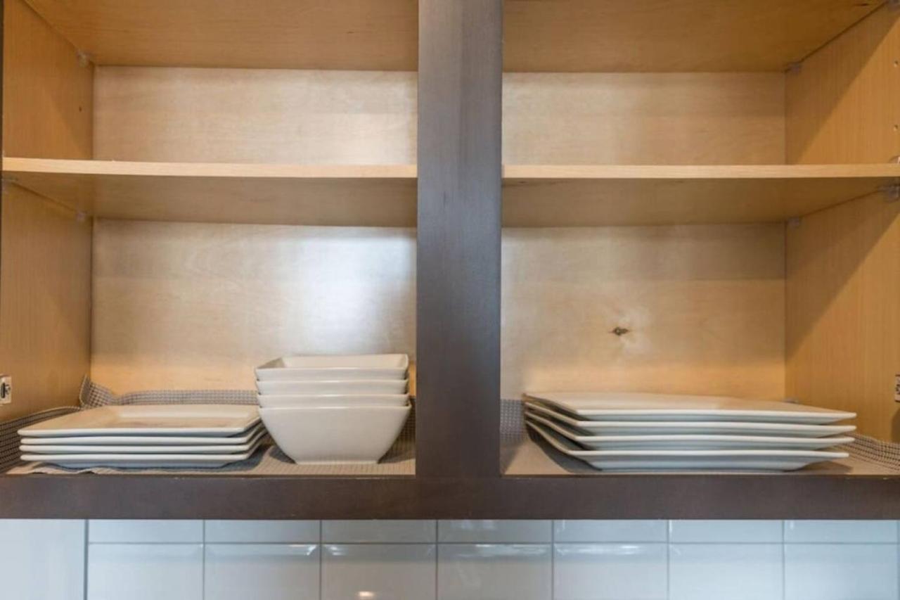 Downtown Indy Private Room - Shared Индианаполис Екстериор снимка